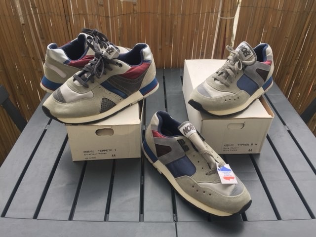 French Vintage Sneakers – Noël