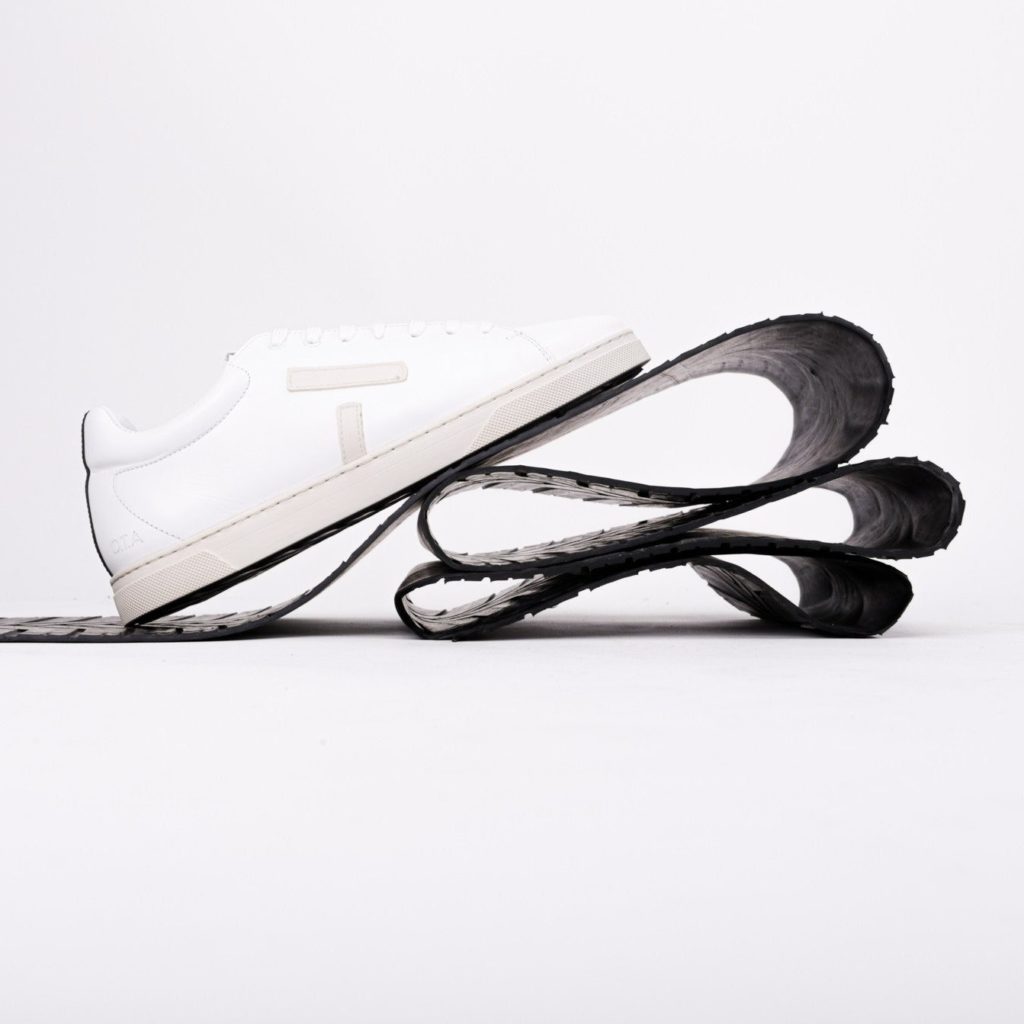 O.T.A Kelwood : une paire de sneakers à la semelle en pneu recyclé