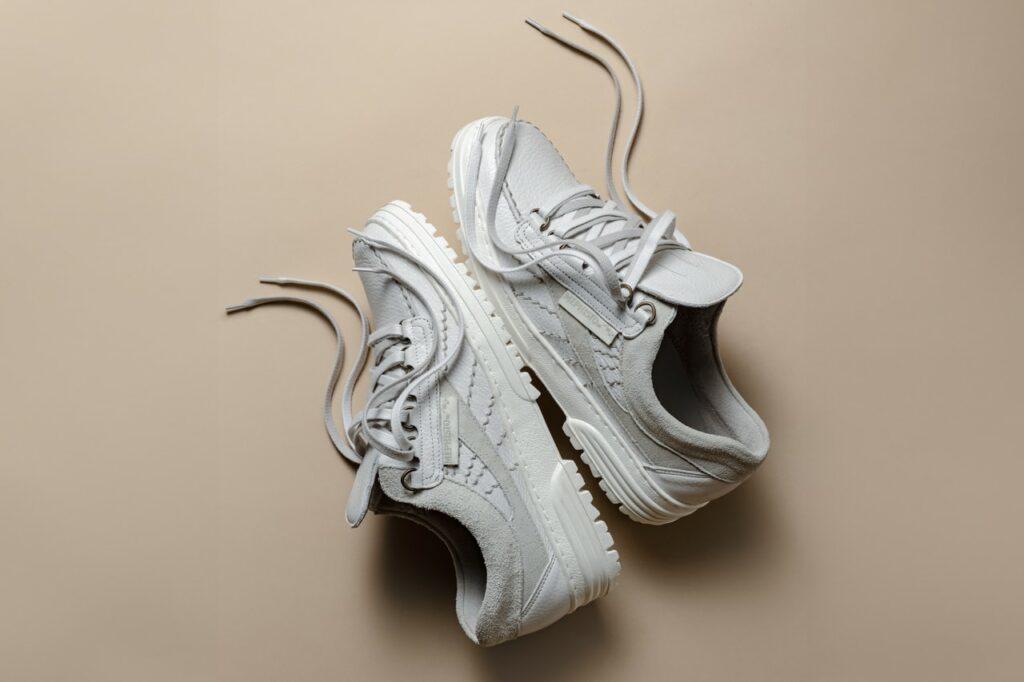La Break Spectrum en version blanc et gris de la collab entre 18 East et Mephisto.